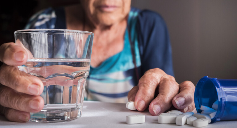 Gli anziani sono contenti di assumere tanti farmaci?